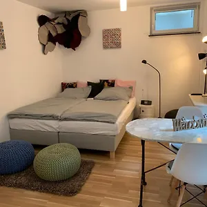 Helle Souterrainwohnung Mit Komfort Apartamento Múnich